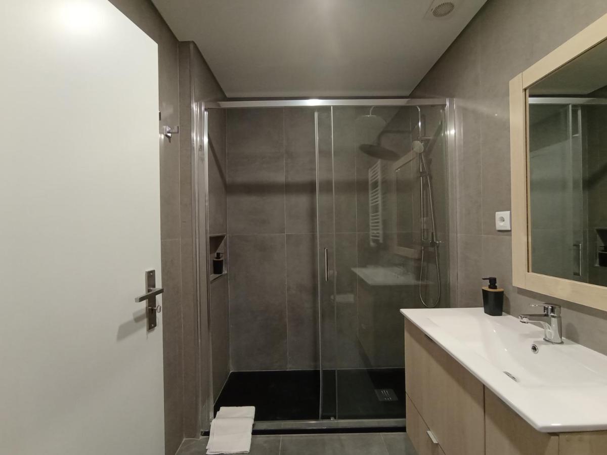 715 Gale Apartment Wi-Fi, Estacionamento Порто Екстериор снимка