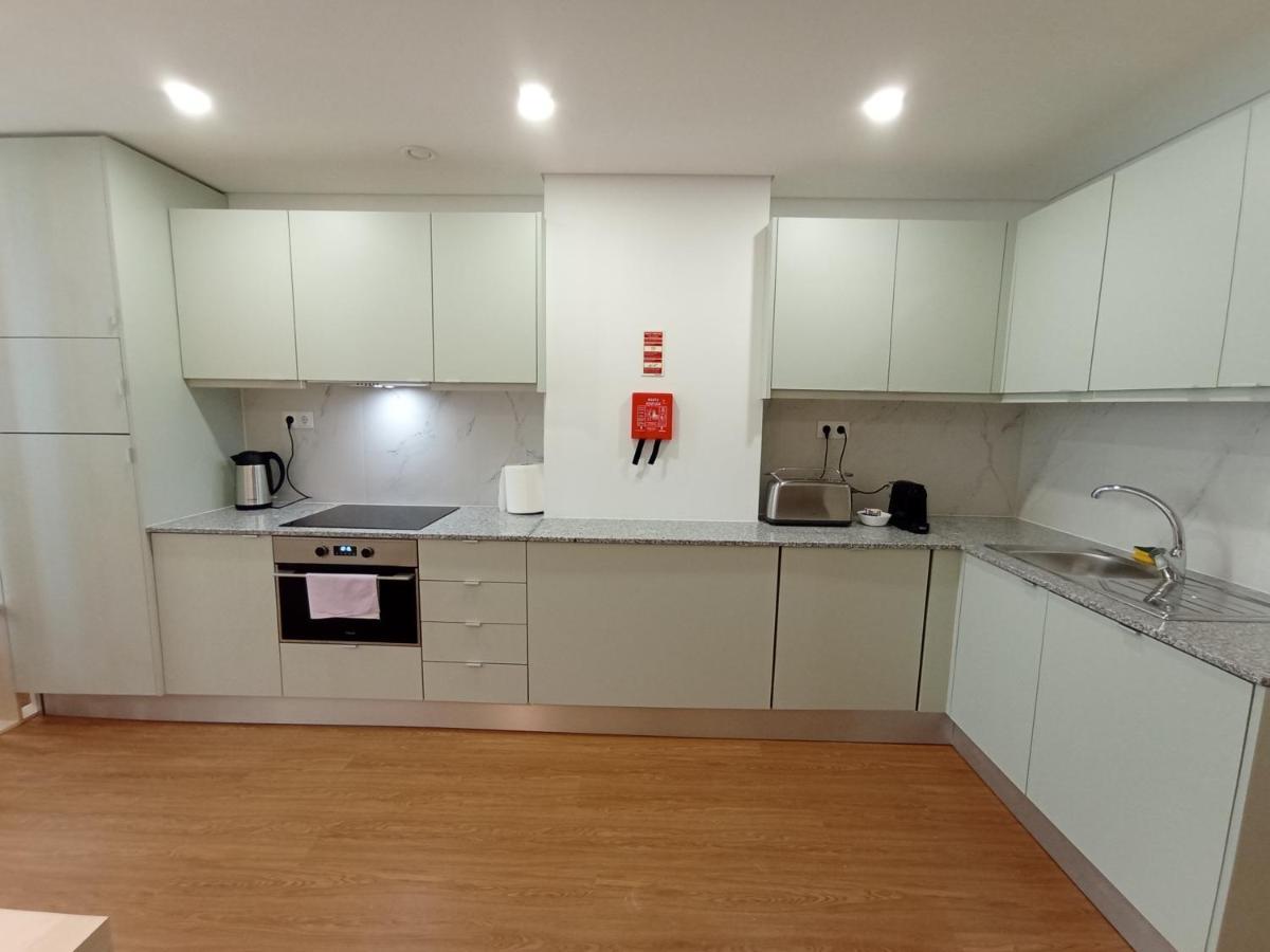 715 Gale Apartment Wi-Fi, Estacionamento Порто Екстериор снимка