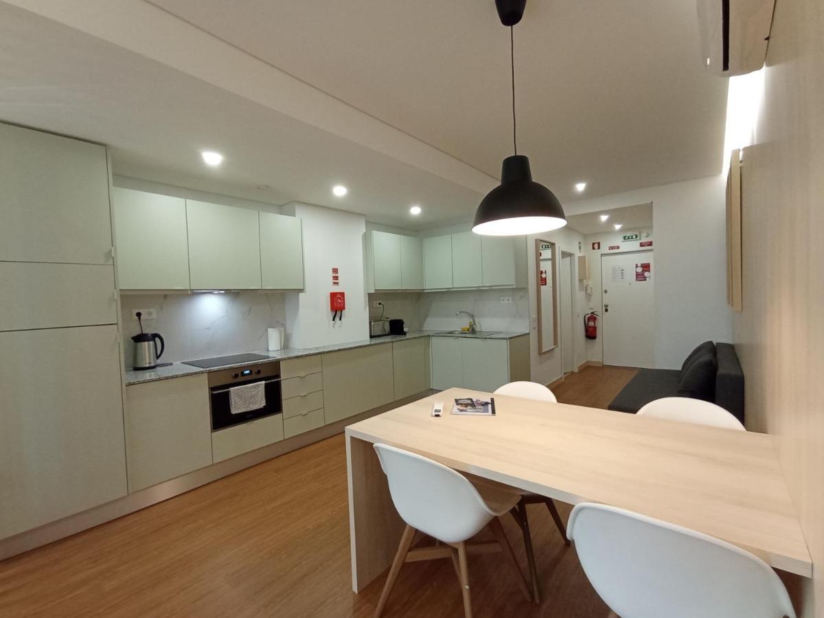 715 Gale Apartment Wi-Fi, Estacionamento Порто Екстериор снимка