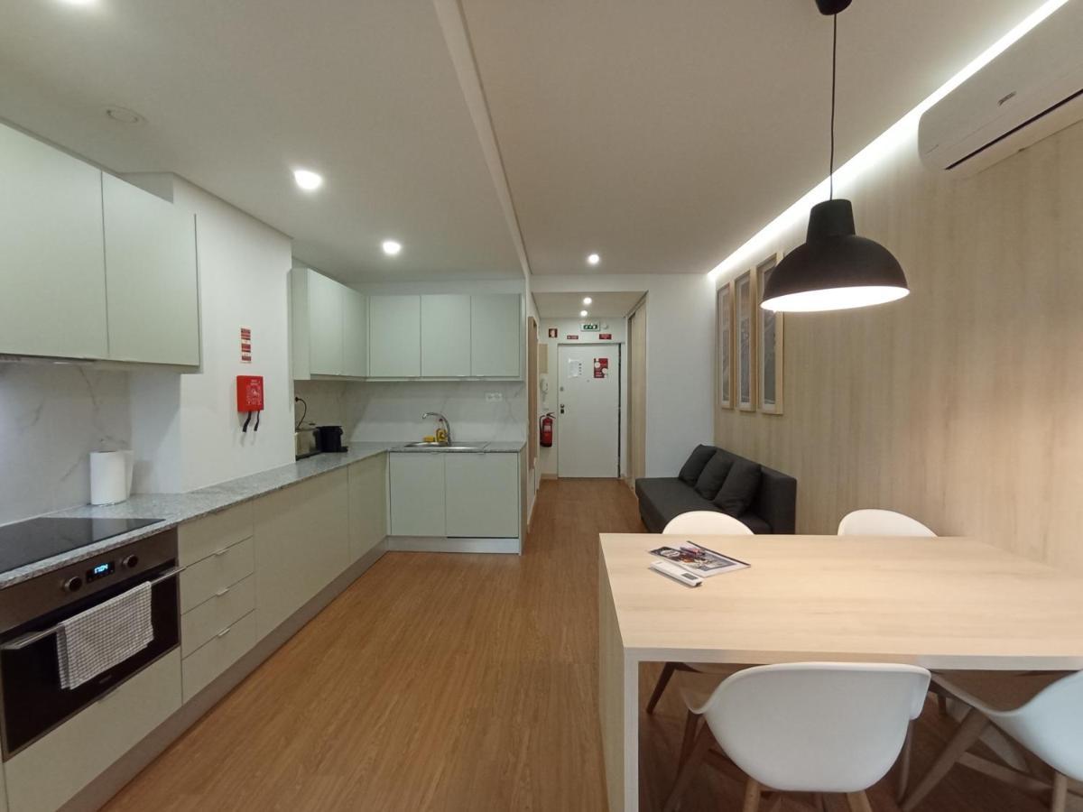 715 Gale Apartment Wi-Fi, Estacionamento Порто Екстериор снимка